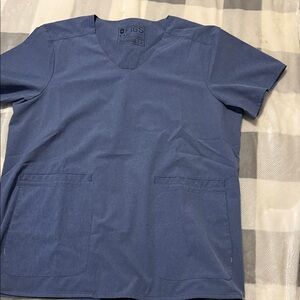 Figs EAC Scrub Top
